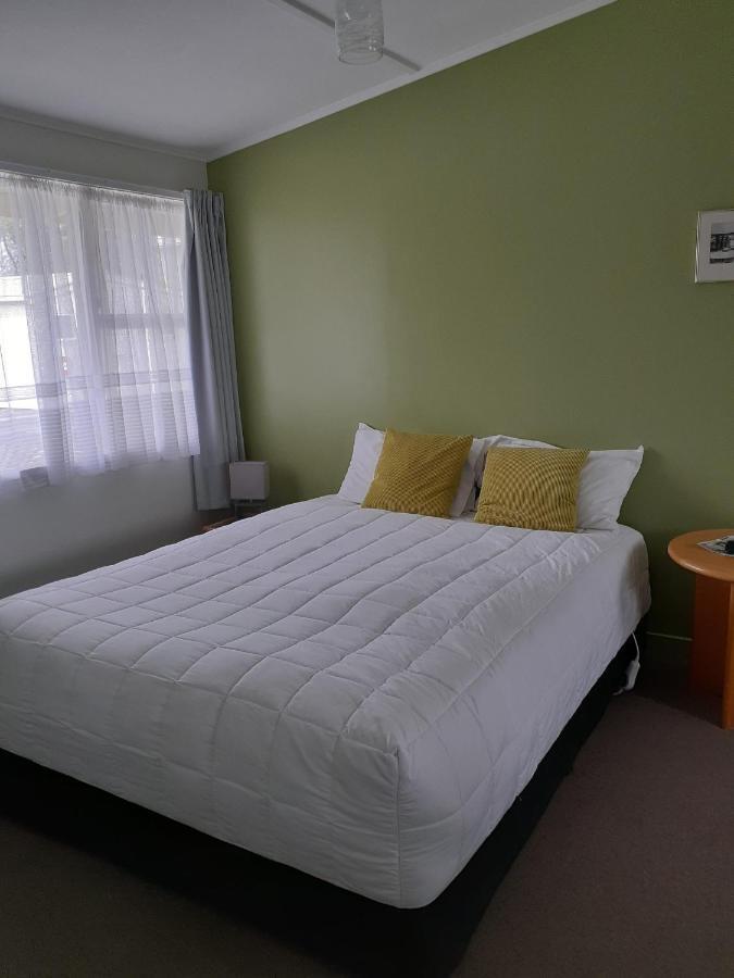 Featherston Motels And Camping Exterior photo